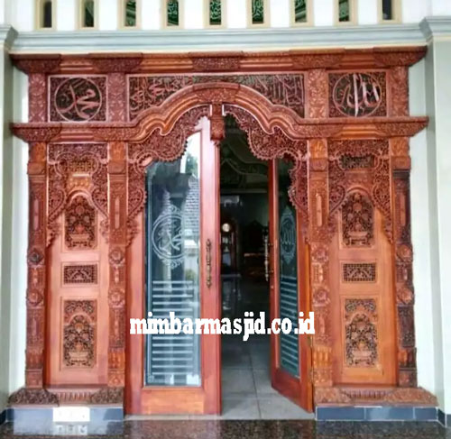 Gebyok Pintu Masjid